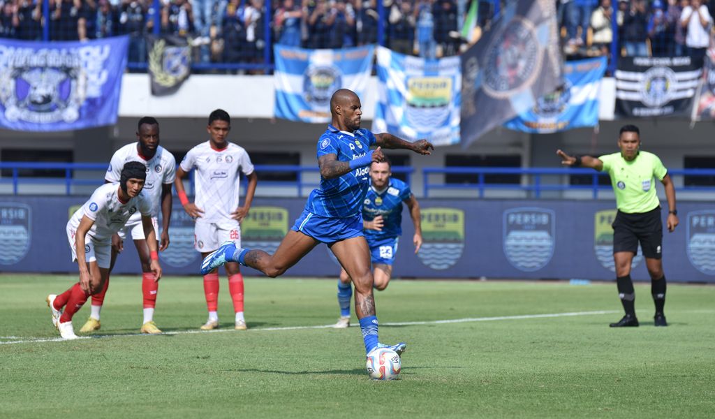 Hasil Liga 1: Persib Ditahan Arema FC di GBLA, Madura United Dibantai Persik 0-4