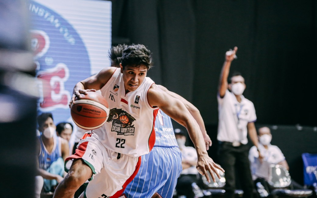 IBL 2021: Kevin Moses Bawa Louvre Dewa United Atasi Amartha Hangtuah