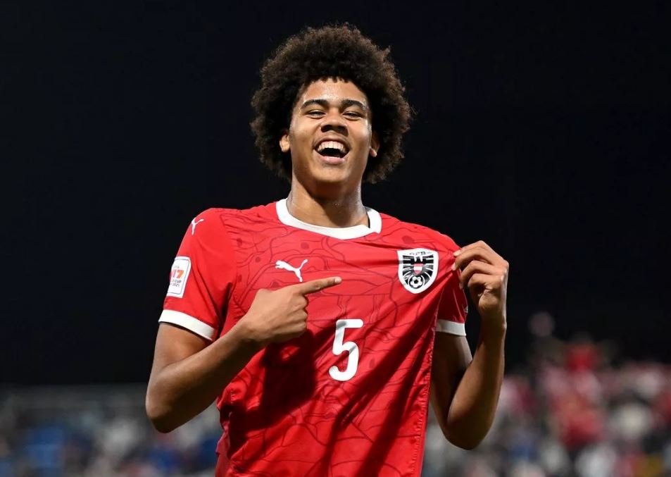 Liverpool Merekrut Bek Austria Berusia 17 Tahun, Ifeanyi Ndukwe