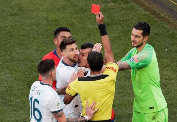 Argentina Vs Chili, Kartu Merah yang Menodai Karier Lionel Messi