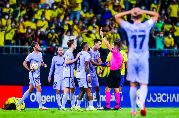 Hasil Laga Liga-liga Eropa: Napoli ke Puncak Klasemen, Barcelona Lupa Caranya Menang