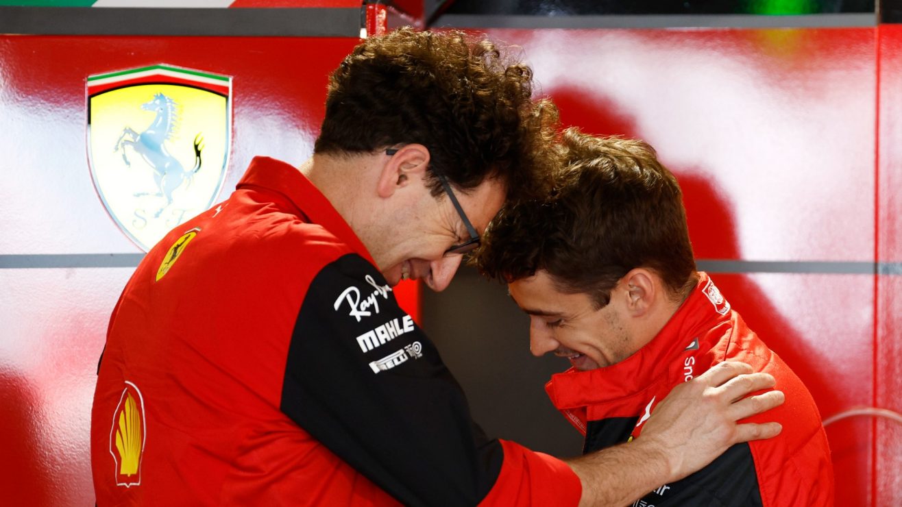 Sepotong Salam dari Leclerc dan Sainz untuk Binotto