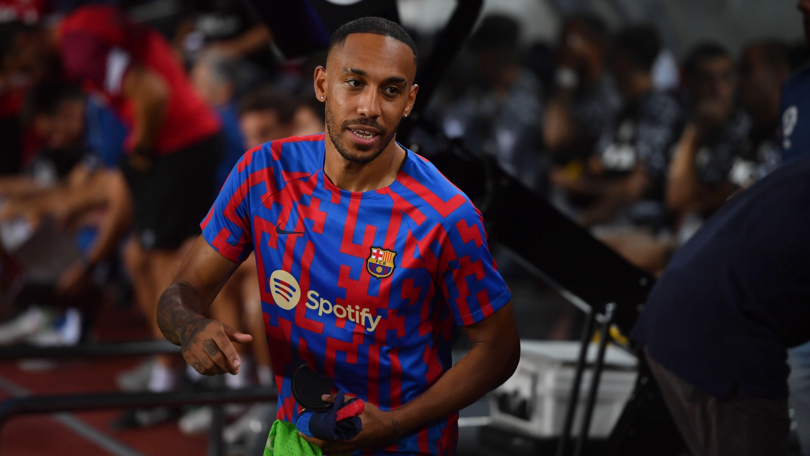 Bak Film Laga, Pierre-Emerick Aubameyang Disatroni Perampok Bersenjata