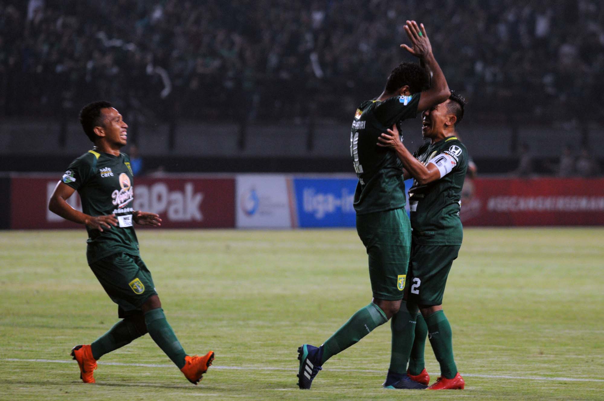 Pelatih Persipura Sebut Bonek Suporter Terbaik Selain Bobotoh