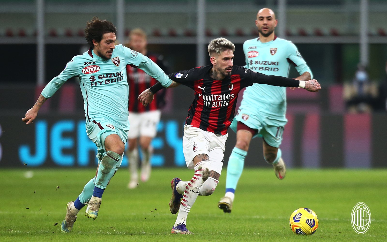 Stefano Pioli Tak Terkejut AC Milan Menang Lagi