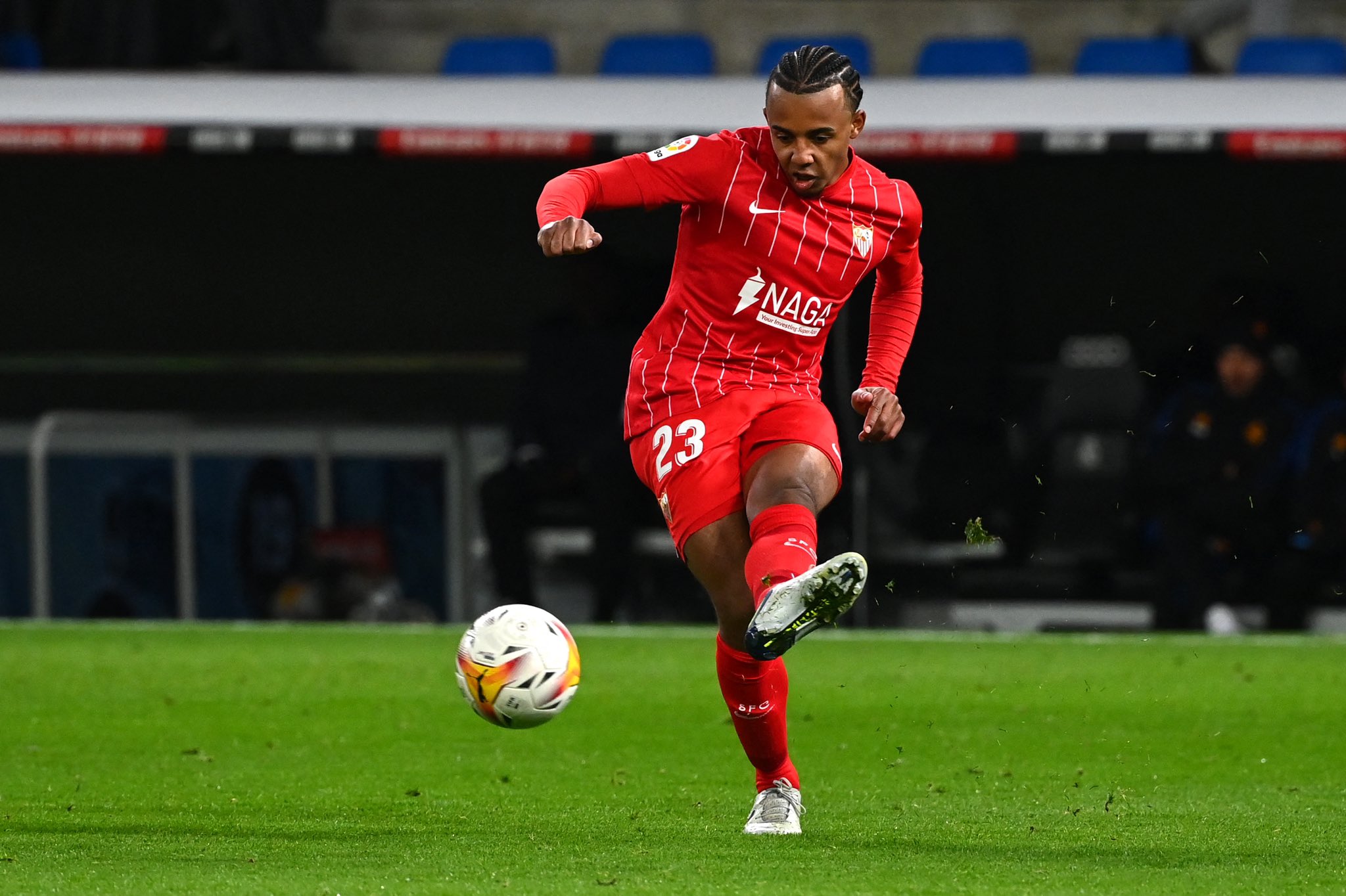 Percaya Diri, Barcelona Percepat Negosiasi Datangkan Jules Kounde