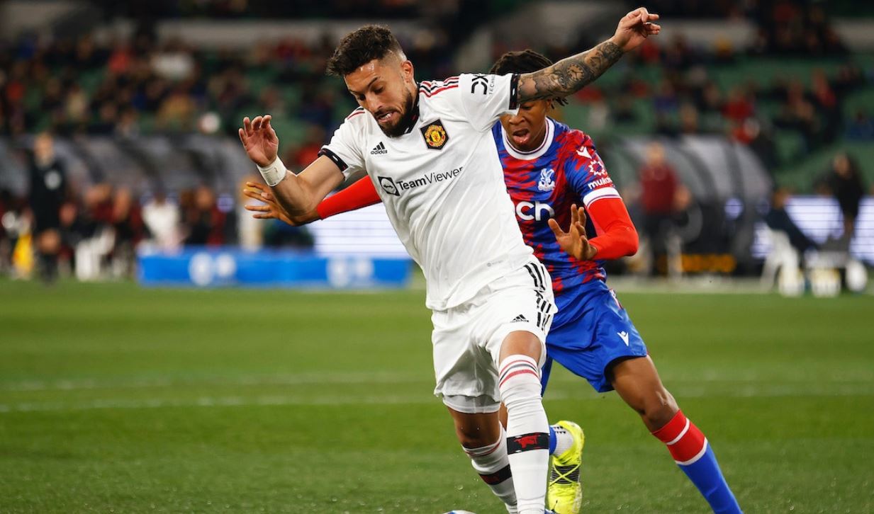 Ikuti Jejak Anthony Martial Musim Lalu, Alex Telles Pergi ke Sevilla