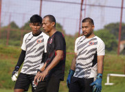 Puas dengan Komposisi Kiper Persija, Hendro Kartiko Tak Garansi Andritany Ardhiyasa Akan Selalu Bermain