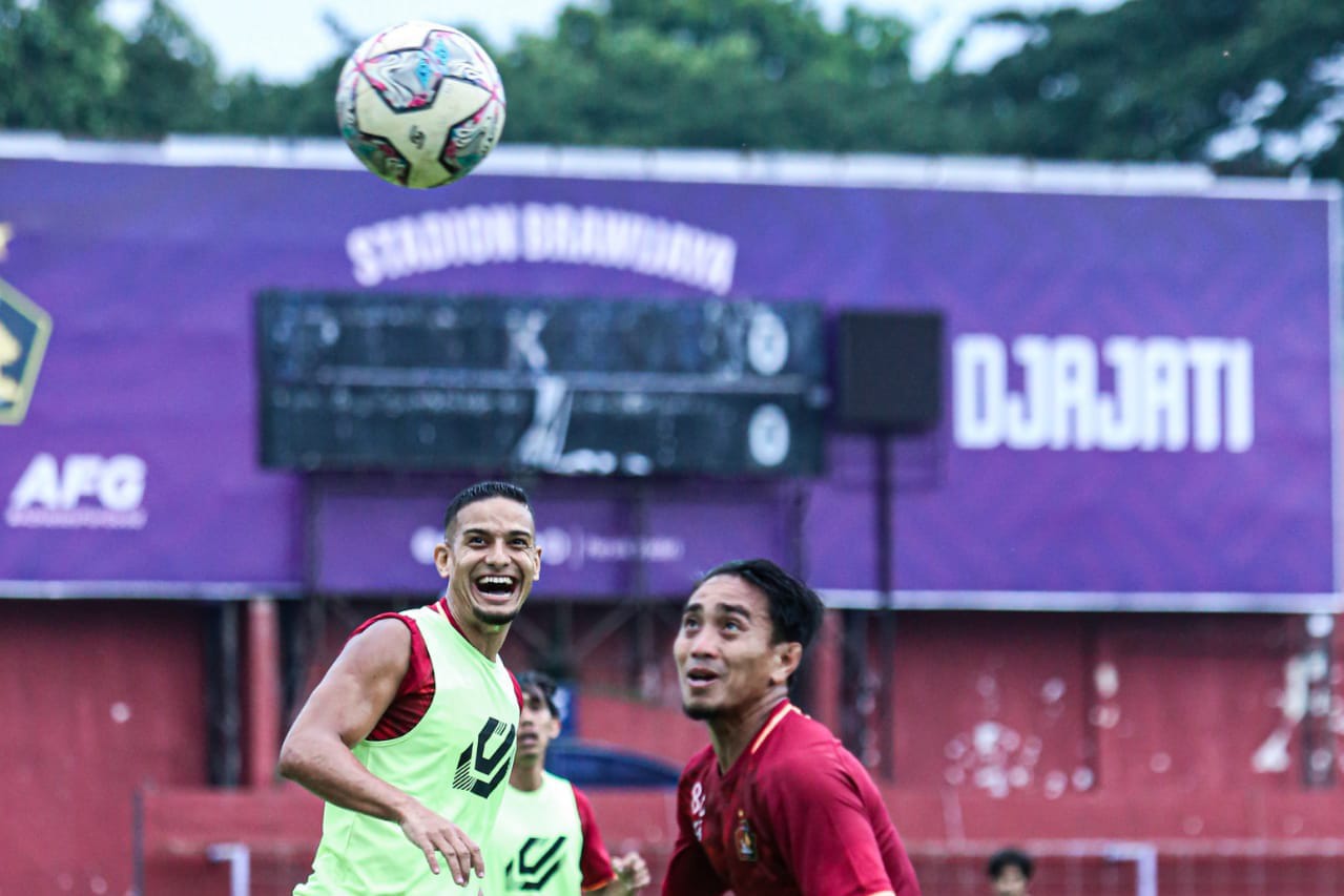 Persik Kediri Mulai Gelar Persiapan - Bolaskor.com