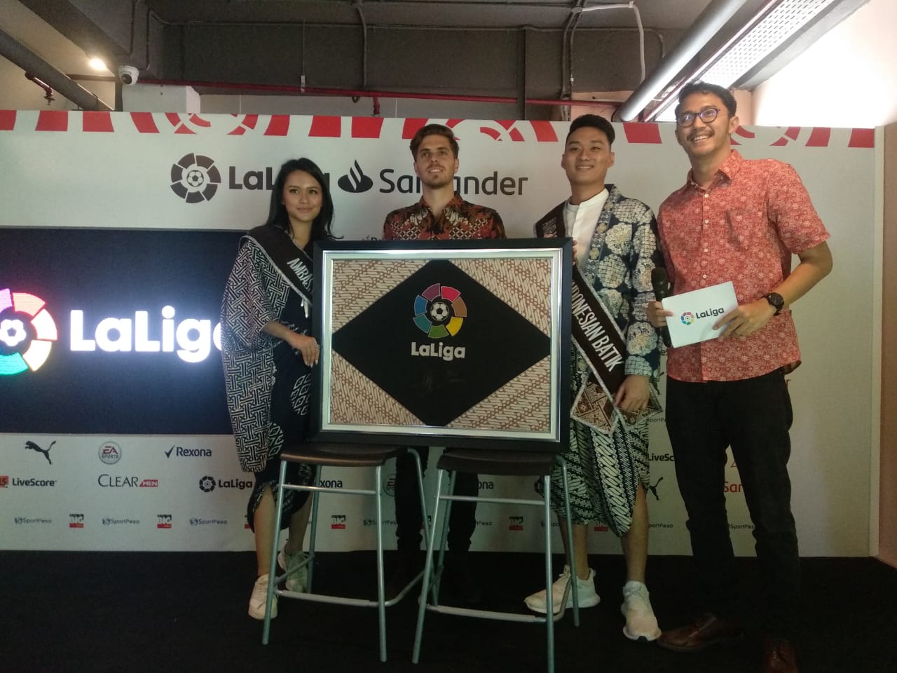 Ramai-ramai Membatik pada Acara Peluncuran LaLiga 2019-2020