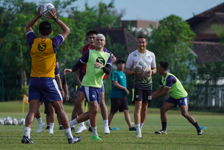 Dicari Kiper Baru untuk Persib Bandung