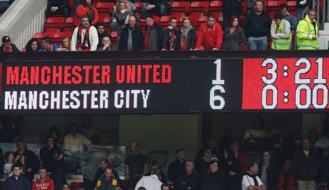 Tentu, mari kita susun artikel tentang derby seru dengan gaya yang Anda inginkan.