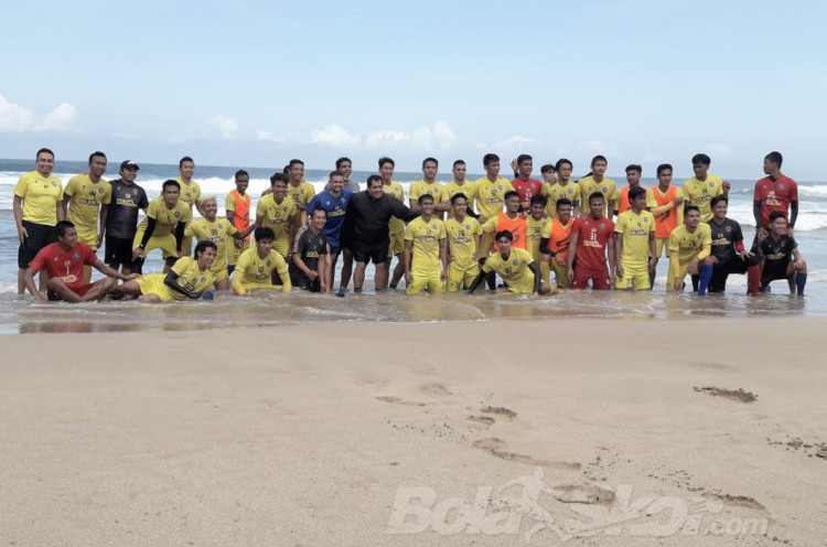 Segarkan Kondisi, Arema FC Jalani Pemusatan Latihan di Pantai Lagi