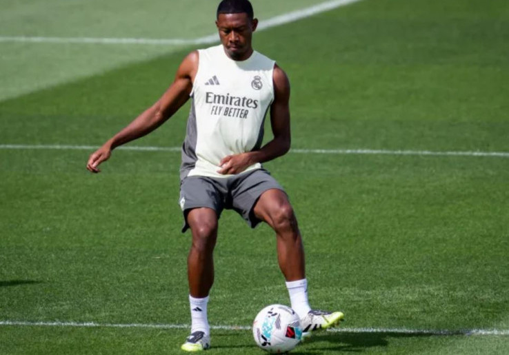 David Alaba Tertawakan Rumor Kepergiannya dari Real Madrid