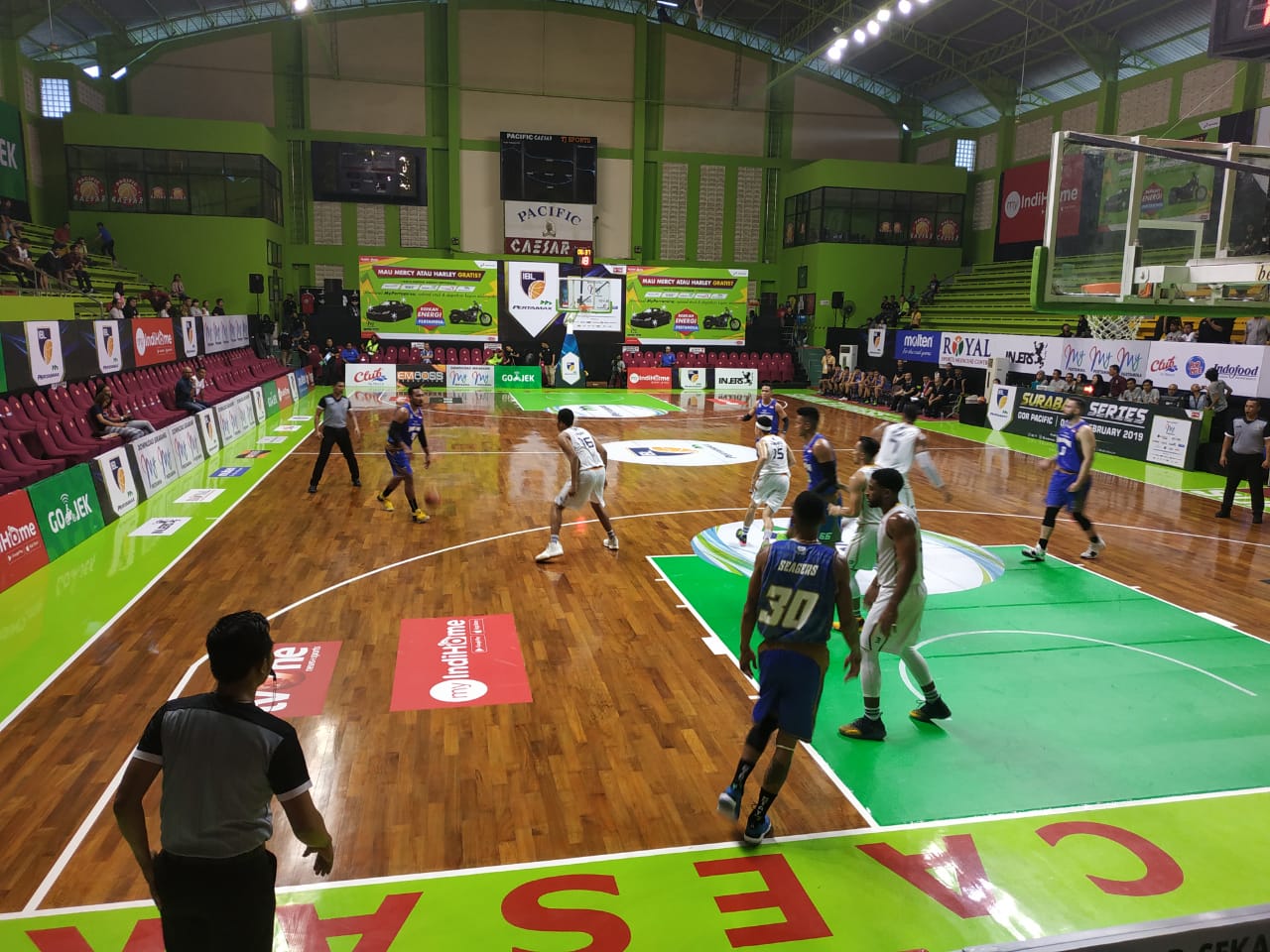 Lapangan Bocor, Pertandingan IBL Kembali Terganggu