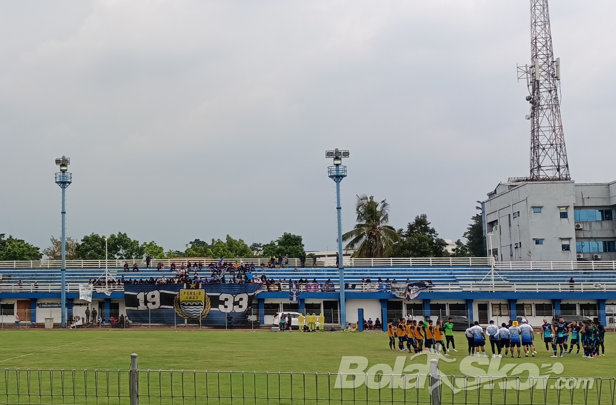 Menuju Komunikasi Terbaik antara Persib dan Bobotoh