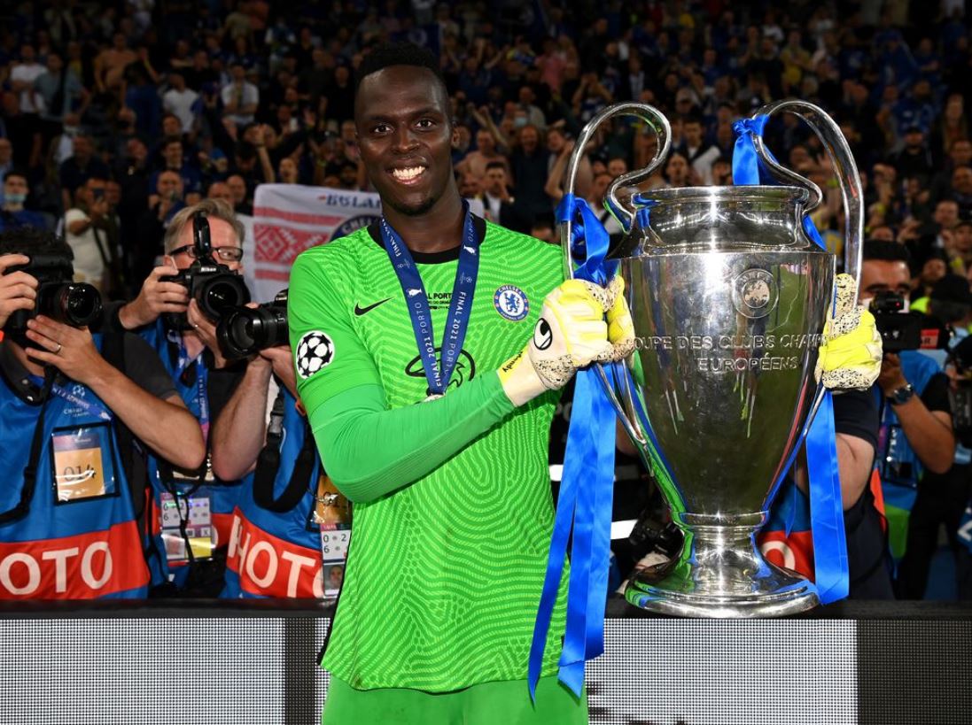 Pamitan dengan Chelsea, Edouard Mendy Tak Sebut Nama Todd Boehly