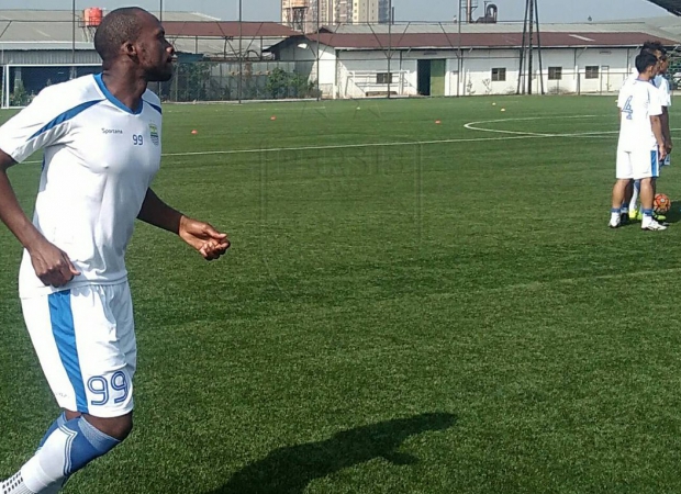 Striker Prancis Ikut Seleksi Persib Bandung