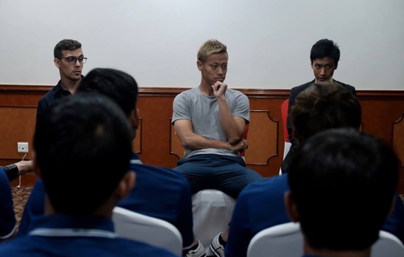 Keisuke Honda Mulai Persiapkan Timnas Kamboja Menuju Piala AFF 2018