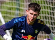 Milan dan Inter Saling Sikut Rebutan Kiper Pelapis Leeds United, Illan Meslier