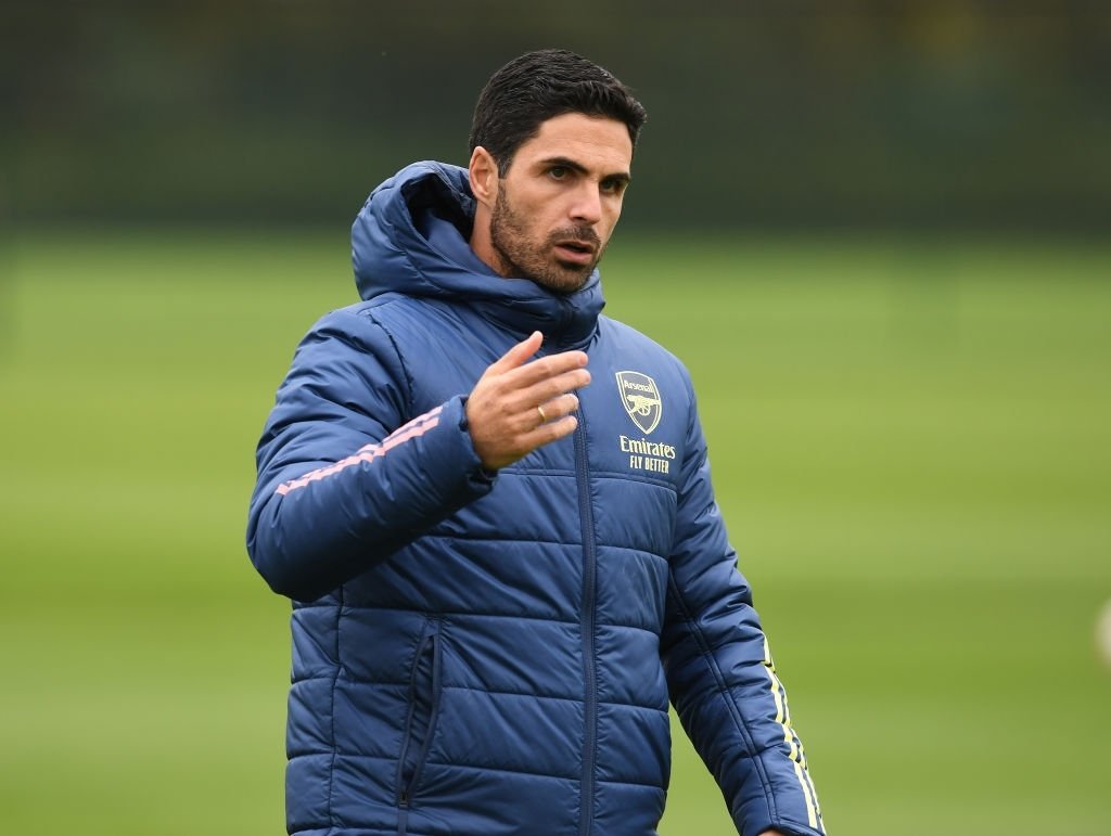 Jika Ingin Juara Premier League, Arsenal Disarankan Gunakan Taktik Empat Bek