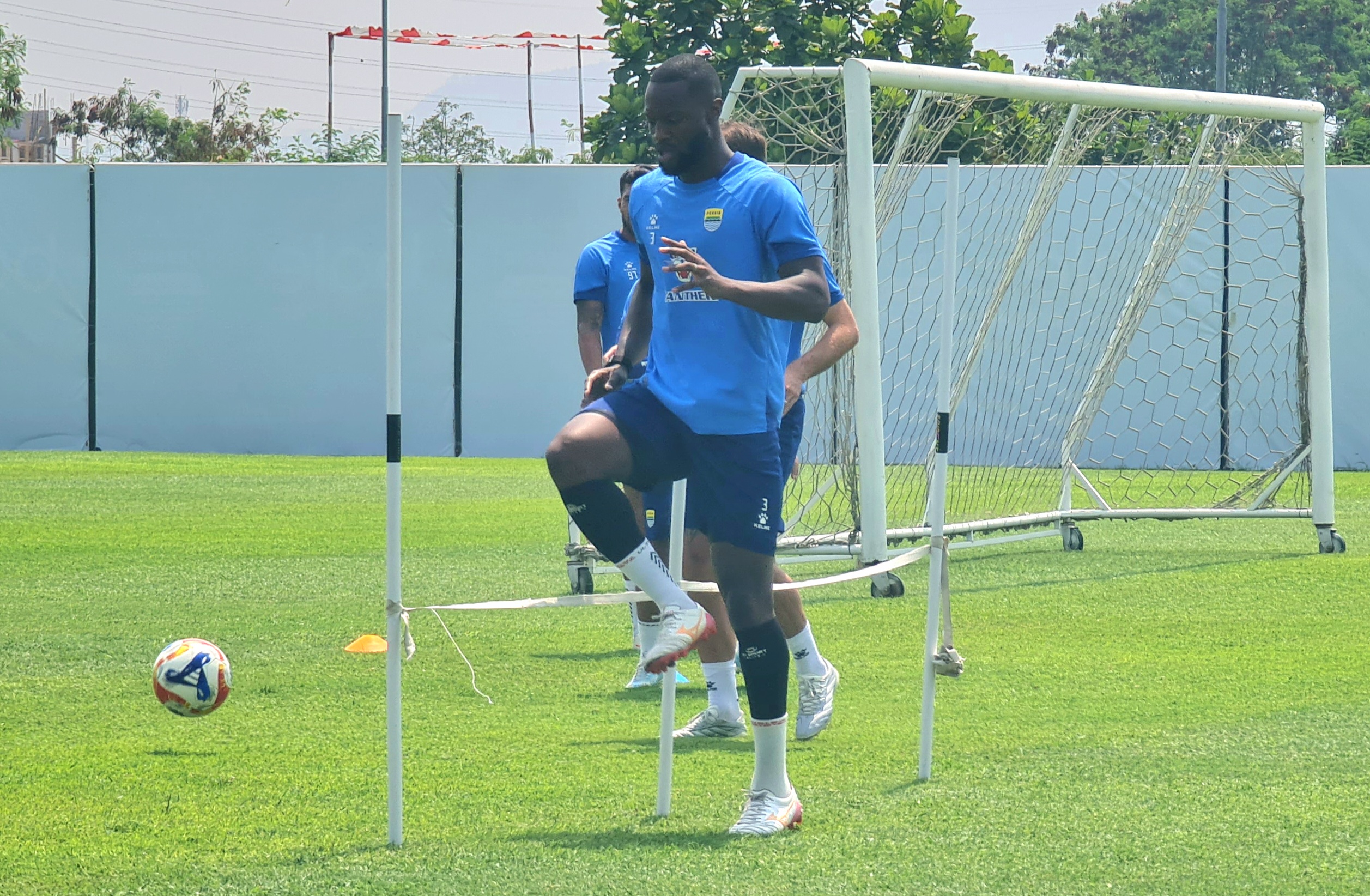 Kronologi Gabriel Mutombo Mendapatkan Serangan Rasial pada Laga Port FC vs Persib