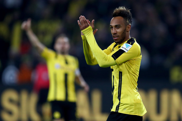 Barcelona Masih Niat Boyong Aubameyang