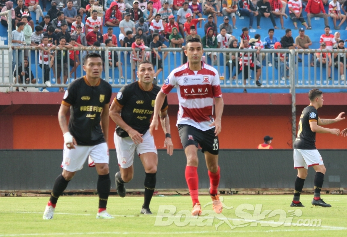 Debut Tercoreng, Otavio Dutra Nilai Sepak Bola Indonesia Mengalami Kemunduran