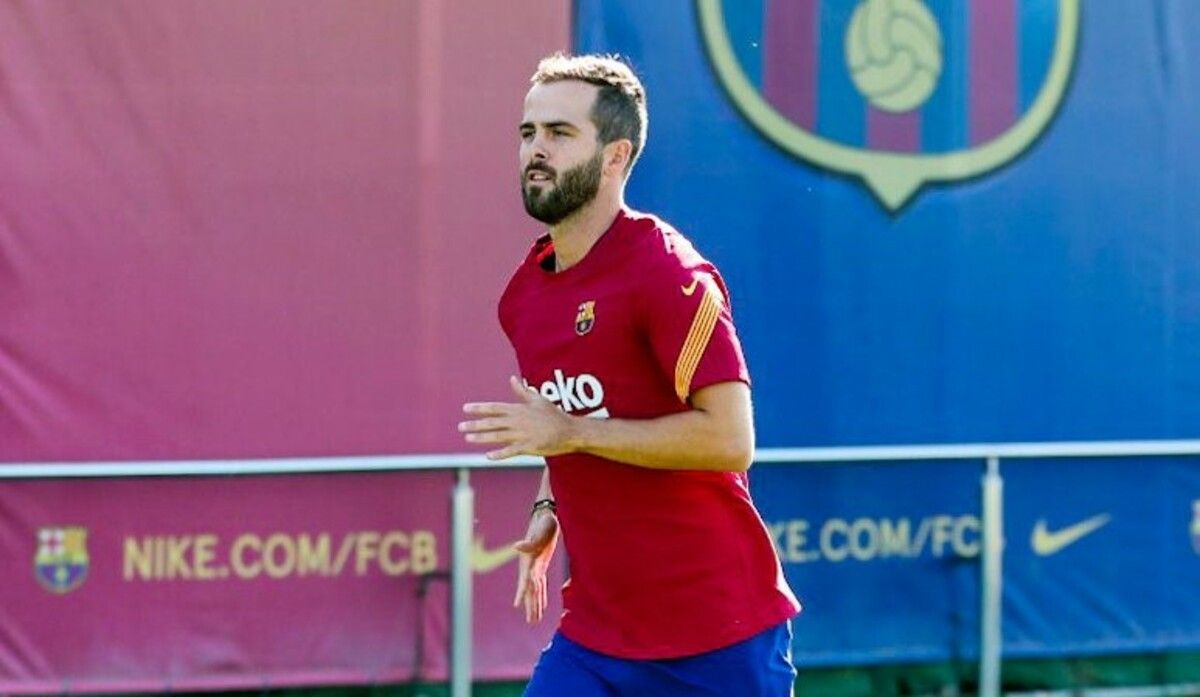 Balas Kritikan Pjanic, Koeman: Dia Hanya Frustrasi di Barcelona