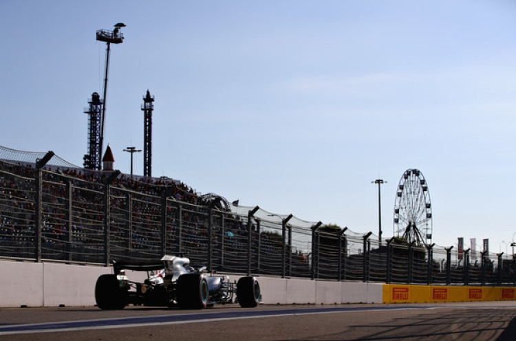 F1 GP Rusia, Lewis Hamilton Raih Lima Kemenangan Beruntun