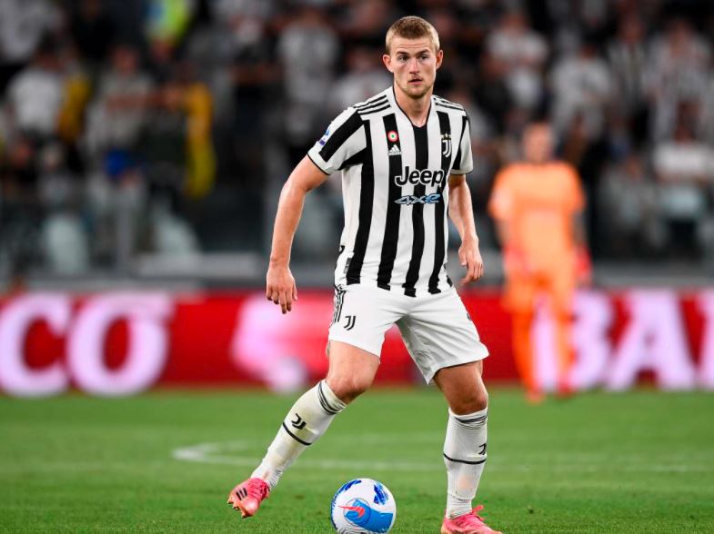 Takuti Juventus, Mino Raiola Tawarkan De Ligt ke Klub Lain