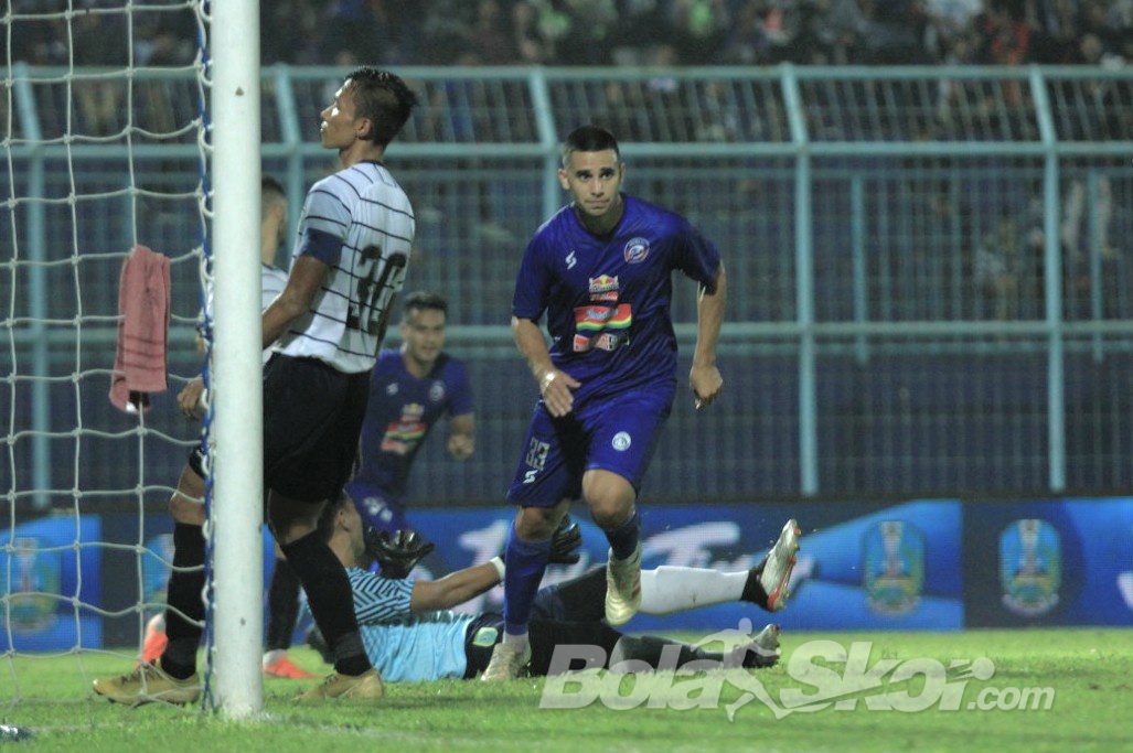 Mario Gomez Puji Kinerja Striker Arema FC tetapi untuk Sementara Waktu