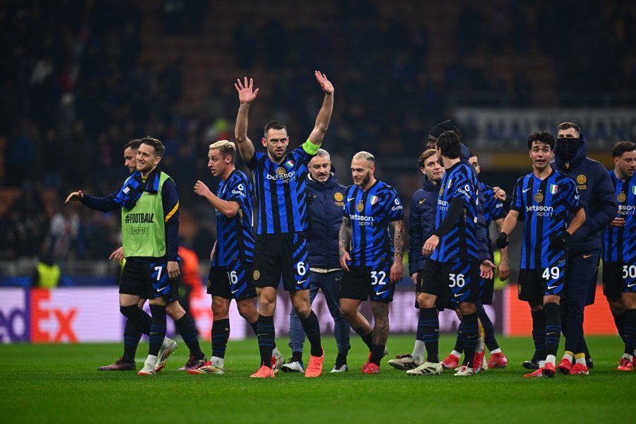 Liga Champions: Hanya Kebobolan Satu Gol dan Tembus Empat Besar, Inter Milan Gelar Perayaan