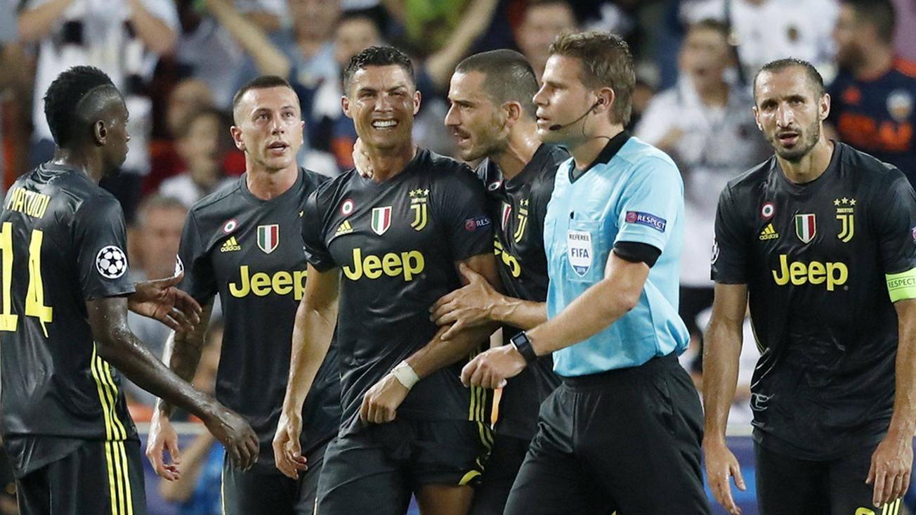 Felix Brych, Wasit yang Bikin Ronaldo Menangis Pimpin Manchester City Vs Real Madrid