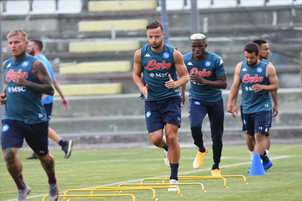 Napoli Manfaatkan Masa Isolasi untuk Asah Taktik dan Strategi Baru