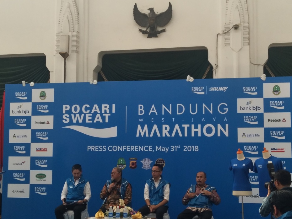 Antusiasme Peserta Bandung West Java Marathon Membludak