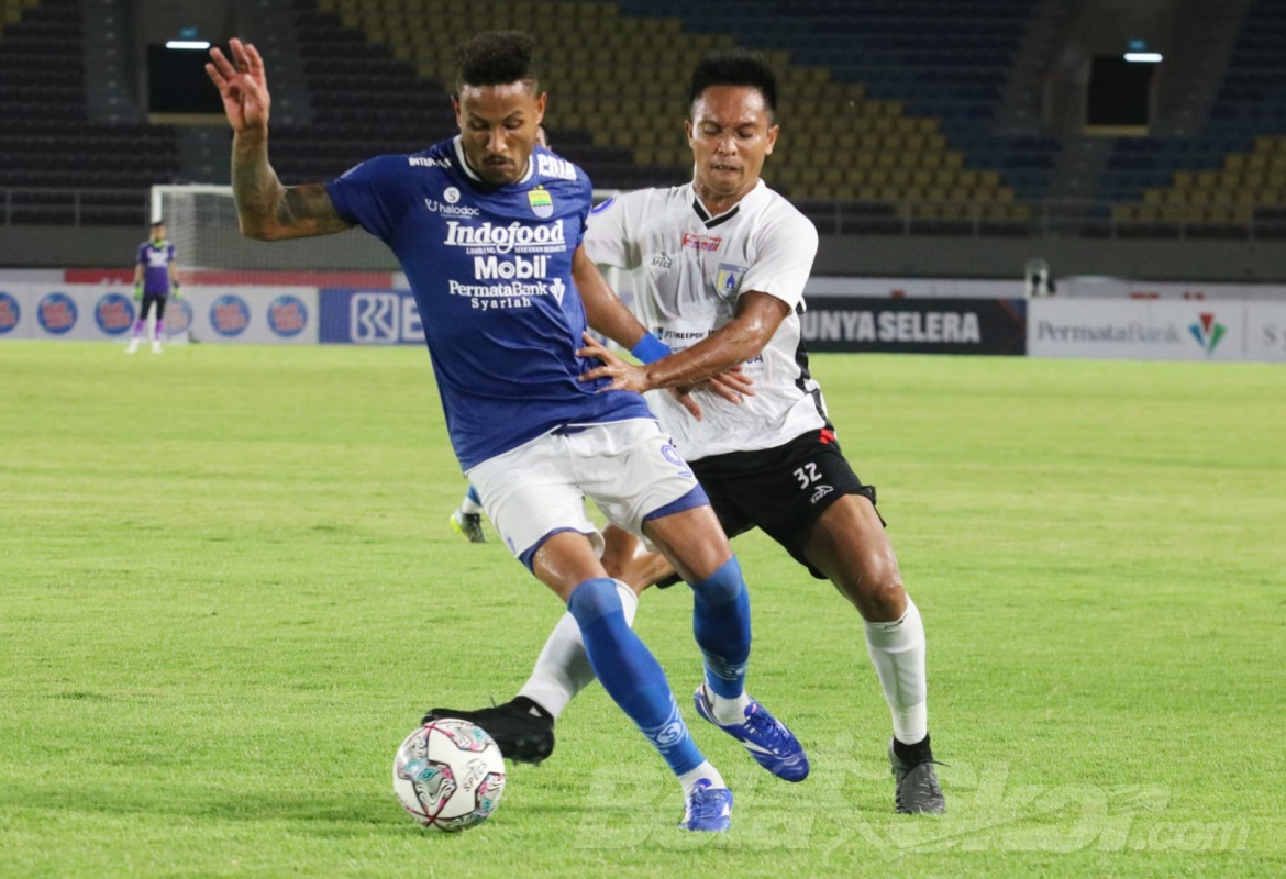 Kalahkan Persipura 3-0, Robert Alberts Sebut Persib Mulai Tajam