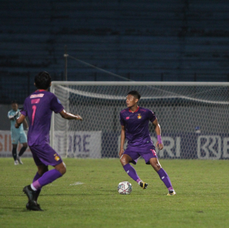 Vava Mario Dapat Perpanjangan Kontrak, Kepingan Kapten Persik Nyaris Komplet 