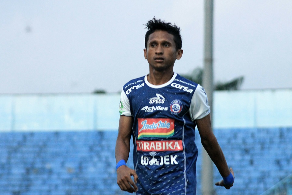 Bek Arema FC Berhasrat Pulang ke Semen Padang