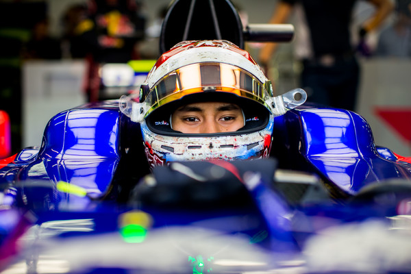 Sean Gelael Out, Nyck De Vries Beri Poin untuk Tim Prema Racing