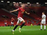 Manchester United 6-2 Leeds United: Setan Merah Perkasa di Roses Derby