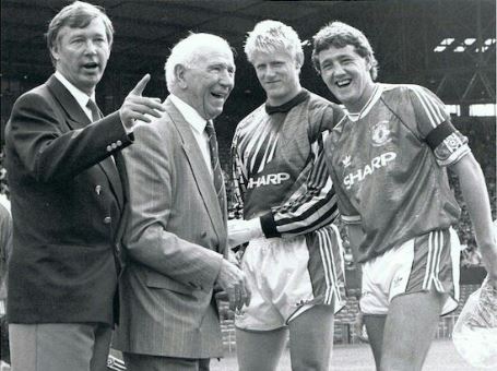 Sir Alex Ferguson, Sir Matt Busby, Peter Schmeichel, dan Steve Bruce