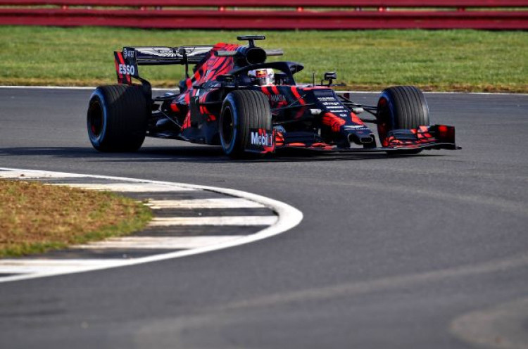 Menuju F1 2019, Mercedes dan Red Bull Segarkan Warna Livery Mobil