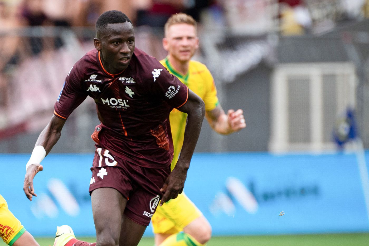 Manchester City, Chelsea, dan Manchester United Rebutan Gelandang 18 Tahun Metz