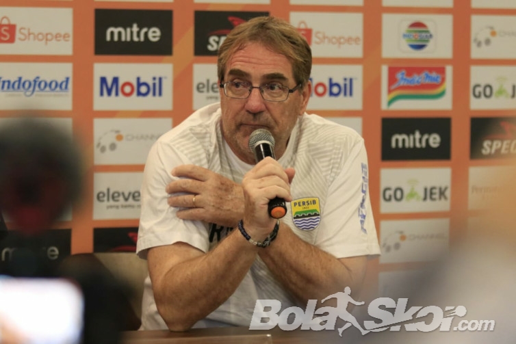 Ditanya Peta Persaingan Lanjutan Liga 1, Pelatih Persib Singgung Liga Champions dan Liga Europa