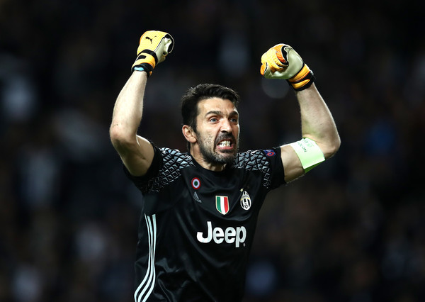 Buffon Samai Prestasi Legenda Milan di Liga Champions