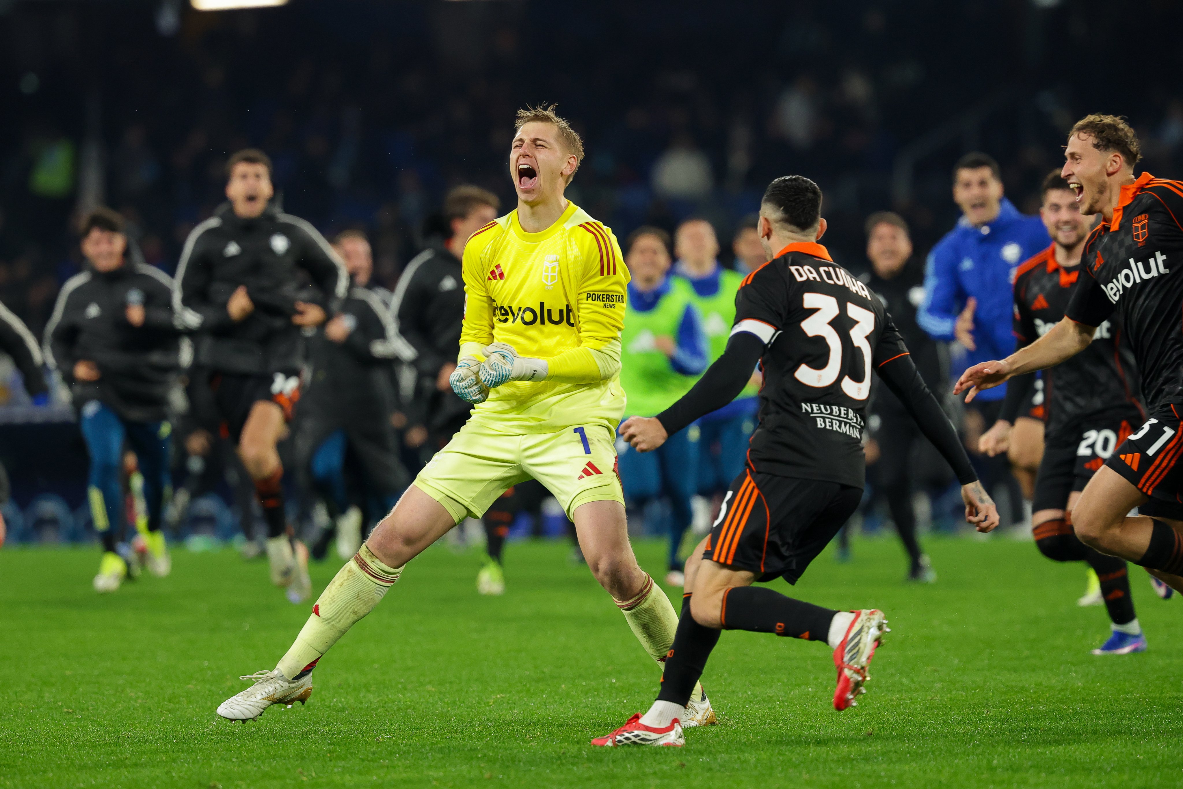 Coppa Italia: Singkirkan Napoli, Como Tantang Inter Milan di Semifinal