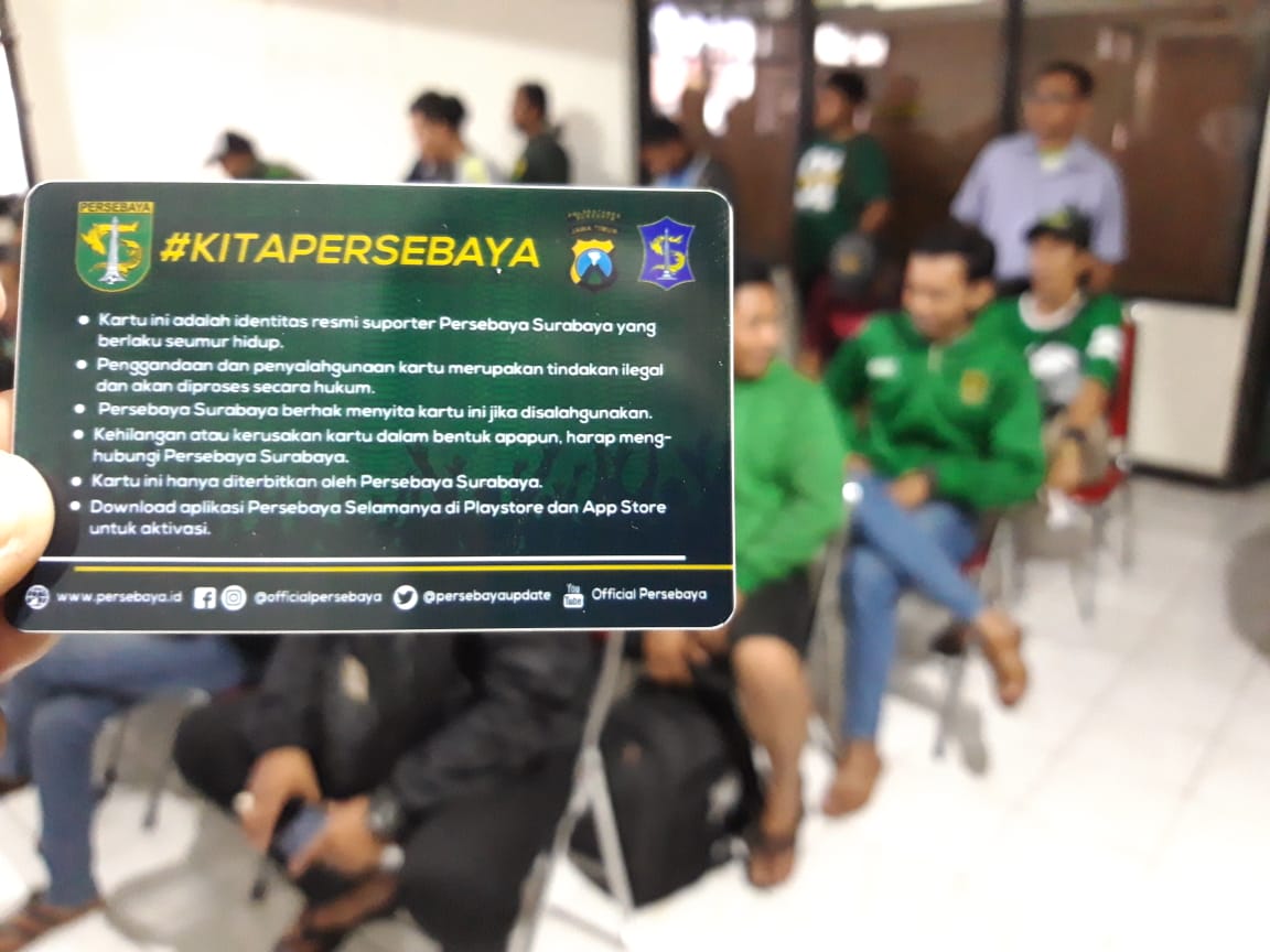 Kartu Keanggotaan Persebaya Selamanya Diserbu Bonek