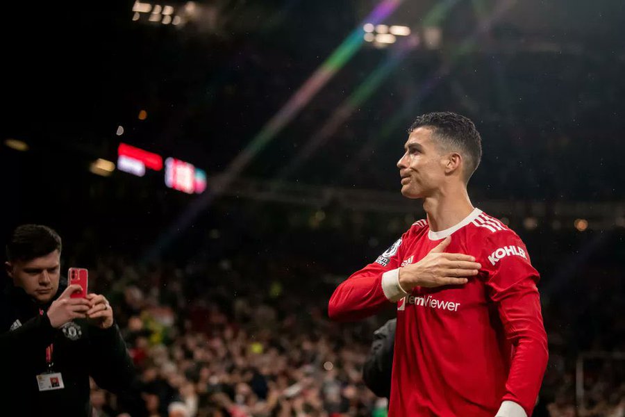 Kena Batunya, Cristiano Ronaldo Dicoret dari Skuad Manchester United