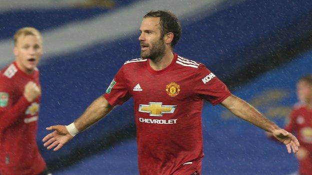 Kombinasi Juan Mata dan Van de Beek Jadi Senjata Baru Manchester United